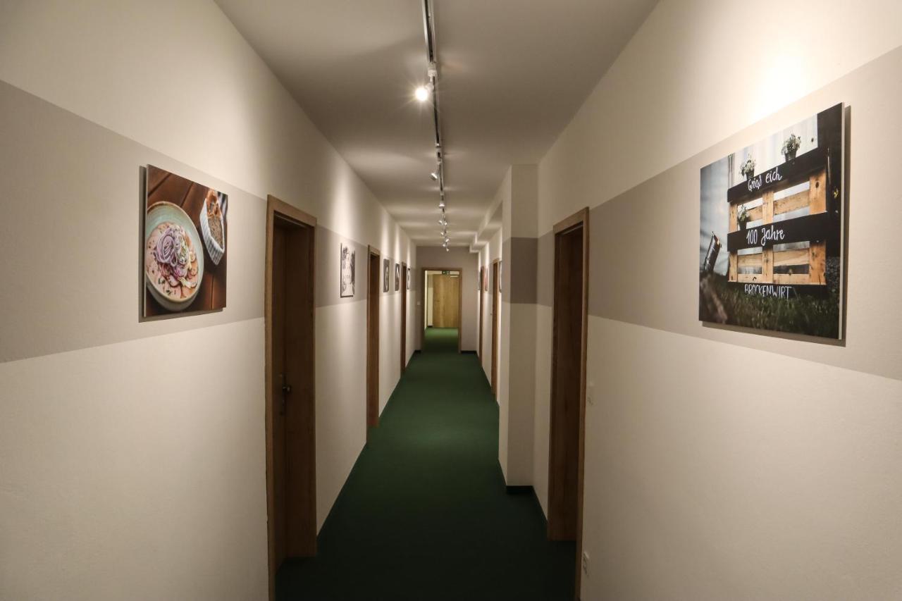 Gasthof Zur Bruecke Kaufering Exterior photo